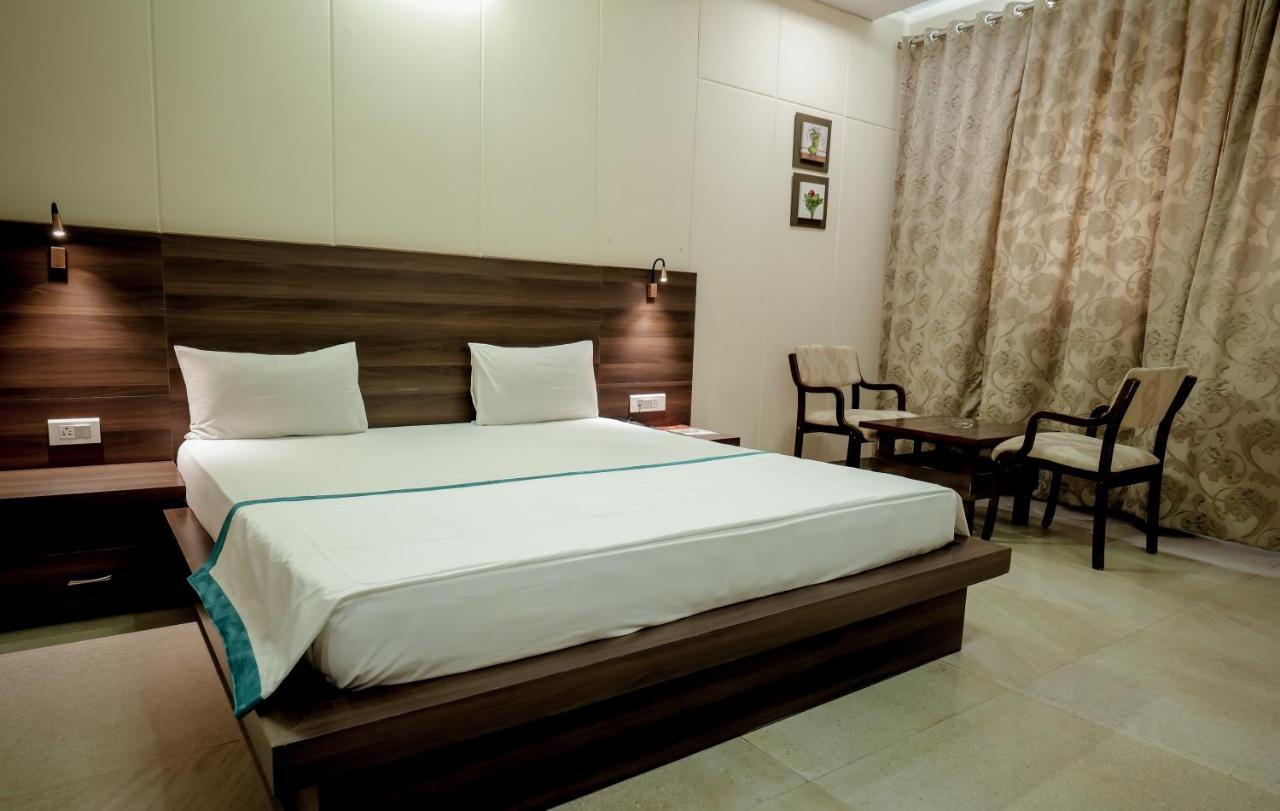 Hotel Highway King Behror Esterno foto
